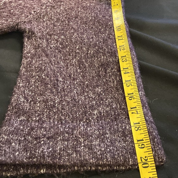 Vintage BCBGMAXAZARIA Purple and White Sweater with Hood and Pockets, Size M. - Picture 12 of 16